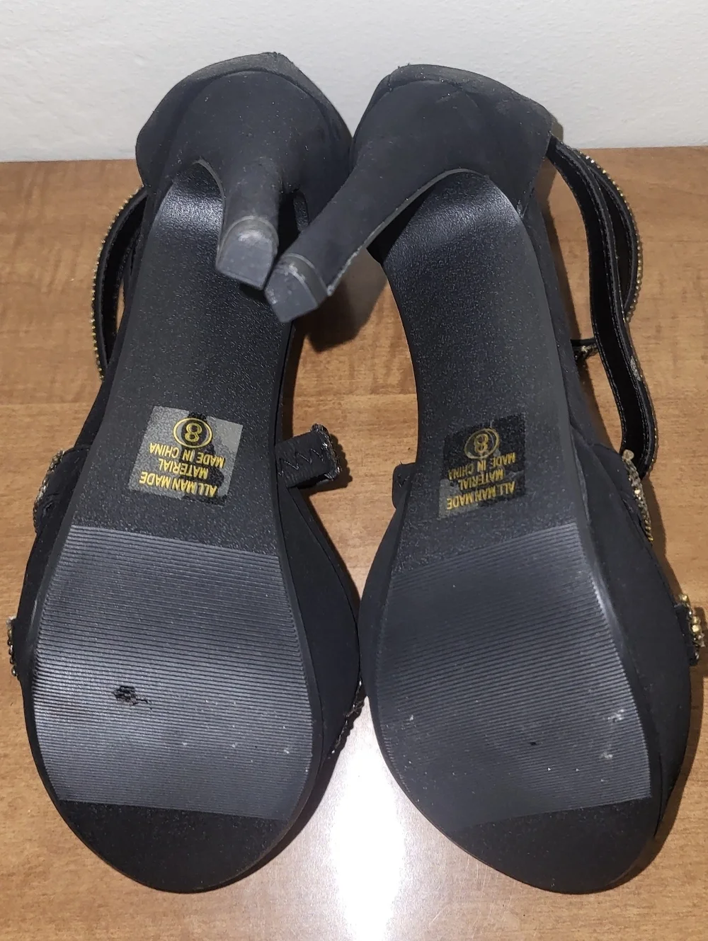Derek Heart shoes worn